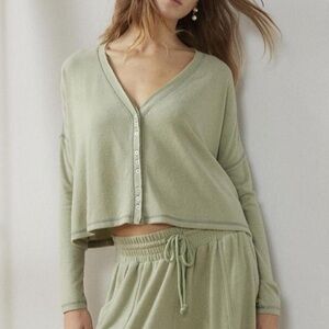 Urban Outfitters matcha green cropped button-up, size: L